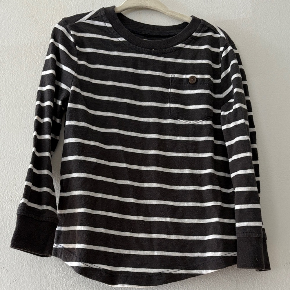 Old Navy Black and White Striped Long Sleeve Tee